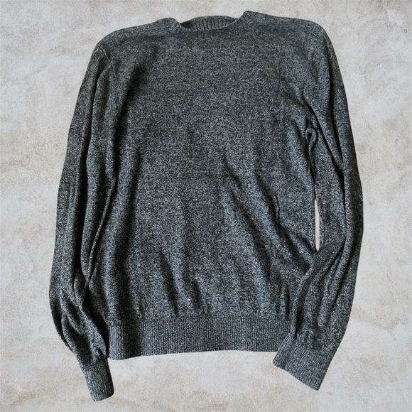 Hollister Crewneck Sweater - Picture 2 of 3
